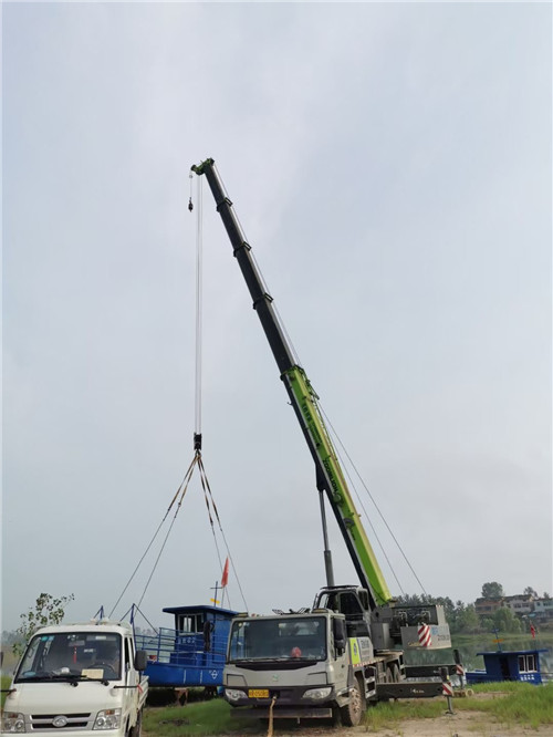 阿瓦提县桥梁建设吊装案例